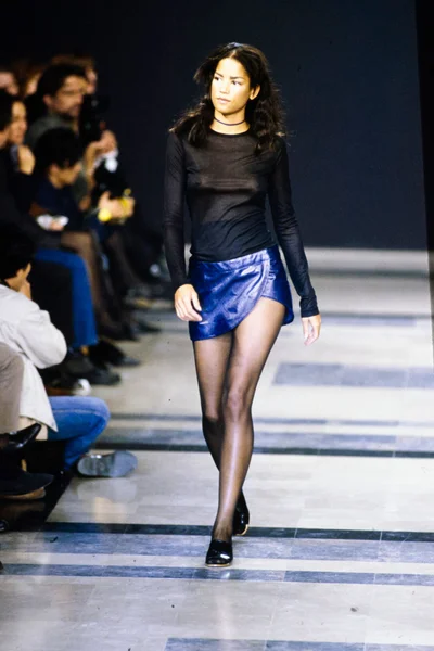 Look 60